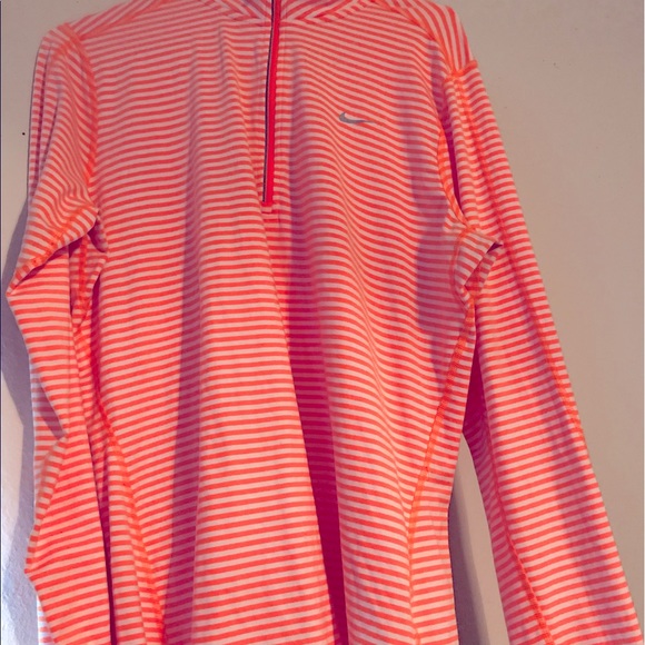 Nike Dri-fit orange & white - Picture 1 of 4